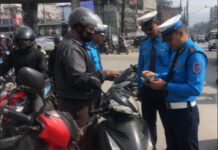 ट्राफिक कारबाहीबाट दुई दिनमै ४२ लाख राजस्व सङ्कलन: नियम पालनाप्रति सचेत हुन ट्राफिक प्रहरीको आग्रह