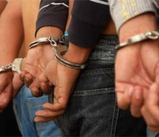 काठमाडौँमा ‘प्रहरी हुँ’ भन्दै लुटपाट गर्ने गिरोह पक्राउ: १० लाख ९५ हजार लुटियो